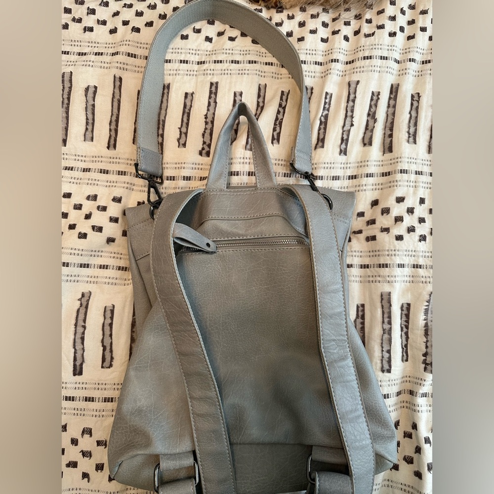 Urban expressions grey backpack, and or shoulder bag - Picture 6 of 6